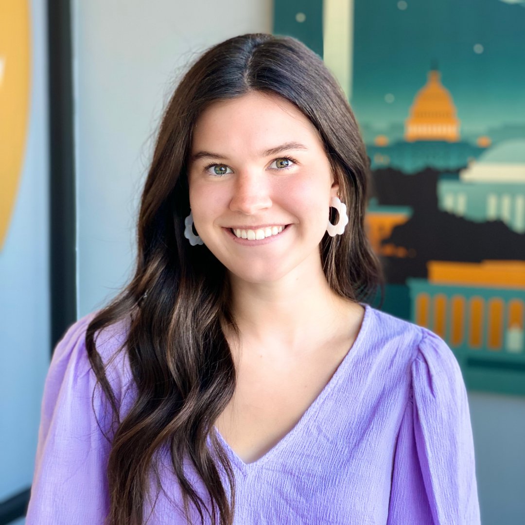 RJLSolutions1's tweet photo. #RJLSolutions welcomes Kate Gauer to the team as our #MarketingIntern! Kate is a student at @indianastate where she is pursuing a degree in marketing with a concentration in sales management and a minor in entrepreneurship. 
#RJLU #RJLUniversity #RJLIntern #INintern https://t.co/4G6nEAs2Hk