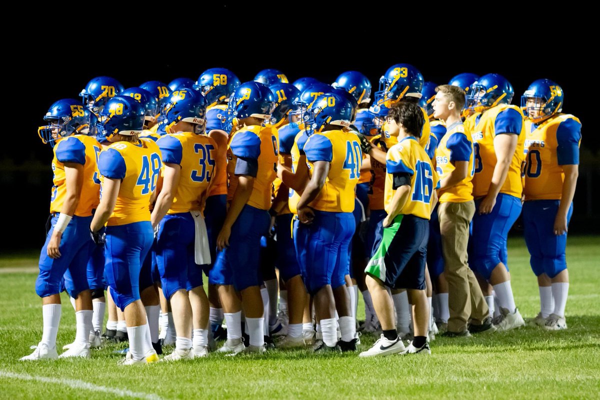 dhuyck8213's tweet photo. GameDay @ The Ed. Theme is Pink Out, Also senior night come out and support. 🟦🟨 https://t.co/MKq5zaZjwV
