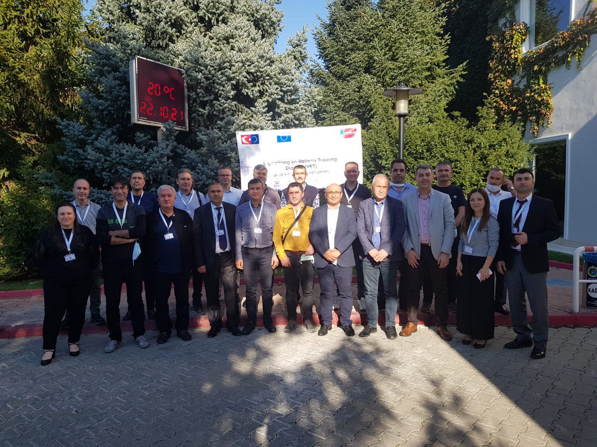 TD_Akademisi's tweet photo. “Demiryolu Eğitiminde Dijitalleşme Projesi – DigiRAIL (VET)’in ilk program ve materyal geliştirme çalıştayı, 21-24 Ekim 2021 tarihleri arasında Afyonkarahisar’da gerçekleştirildi.
#ulusalajans #erasmusplus #DigiRail  #erasmusdays2021  #tcdd #certifer #ortakgeleceğimiz https://t.co/XDrUlGeAET