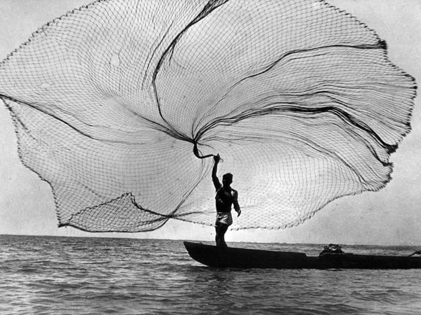 rvoneinem's tweet photo. Henri Cartier-Bresson
π #CatchOfTheDay π https://t.co/10UhcVNZDN