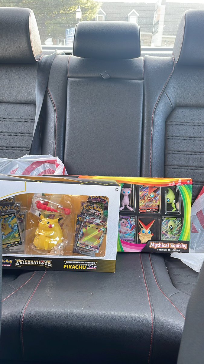 GoatPokemon_'s tweet image. No UPC but got 1 of each of the figures at least