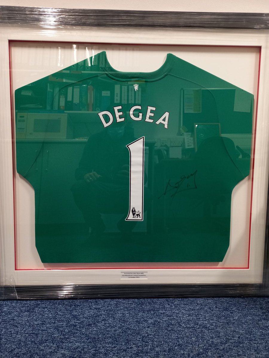 stceciliastech's tweet photo. The "signed shirt" and the real shirt #iwaswellandtruelypranked #bestoffun #halloween @StCeciliasDerry https://t.co/Ml8s48WaE3