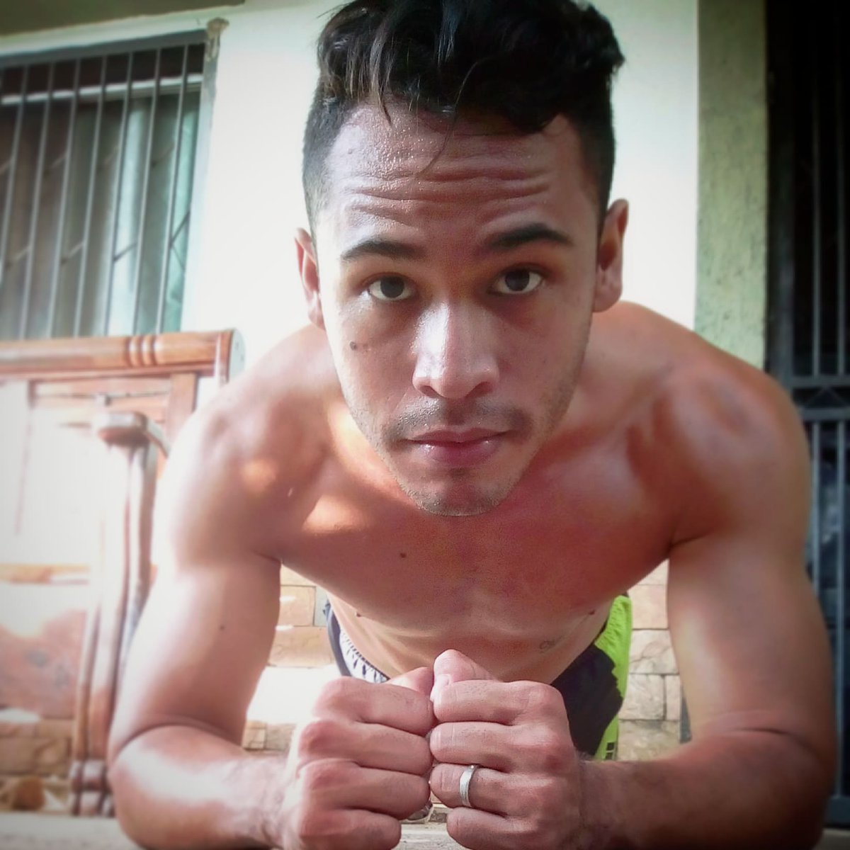 UnRon_ny's tweet photo. El Tiempo pasa Rápido, Excepto en esta Posición.
#Placha #Fitness #Workout #Fuerza #Resistencia https://t.co/MBnemQAVrq