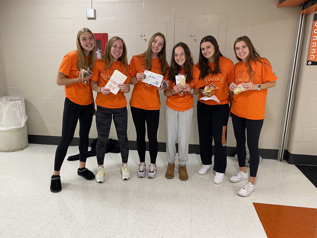 Ms__Weber's tweet photo. SALT #TeamWeber doing some Friday service! Thank you to the WONDERFUL AHS custodians. Our school would not run without you 💪🏼 @SALTAnderson @AndersonRaptors https://t.co/Iz7X04Aebn