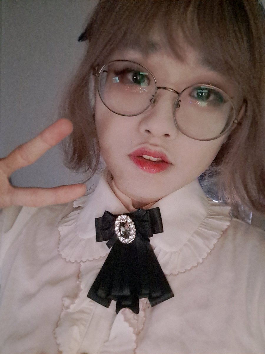 Hanbyul2ing's tweet photo. 얼굴이 찐빵이되버렷넴.. https://t.co/gowTyEa4oZ