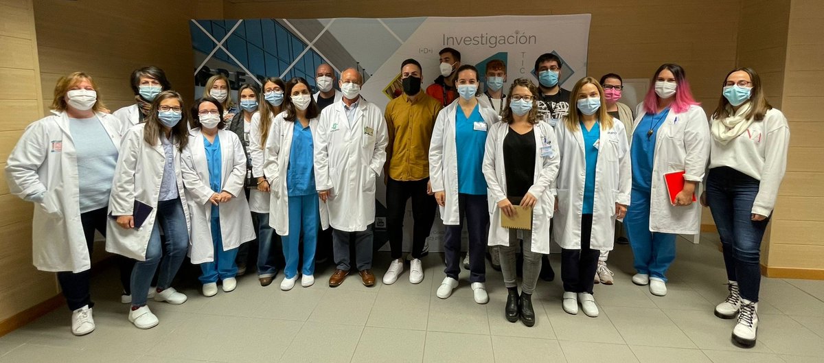 CRE_Alzheimer's tweet photo. El equipo profesional del @CRE_Alzheimer del @Imserso prueba la herramienta lúdica de neurorrehabilitación Mnéme, diseñada por @Albert_Margalef para aportar diversidad y flexibilidad en la implementación de actividades de estimulación cognitiva
https://t.co/VmsFWtkeu5 https://t.co/0tFWxEdQwO