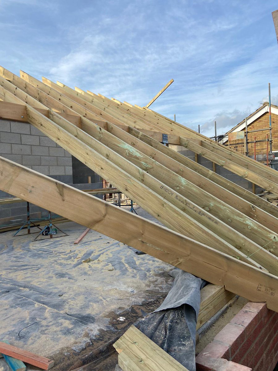 DHatcherBuild's tweet photo. Bungalow conversion in Grantham in the October Sunshine. 
Steel work done &amp; we are well underway installing the cut roof. 
D Hatcher &amp; Sons have worked with countless clients, creating solutions that maximise on space &amp; home efficiency, call us to discuss your requirements! https://t.co/f11XPTTkcT