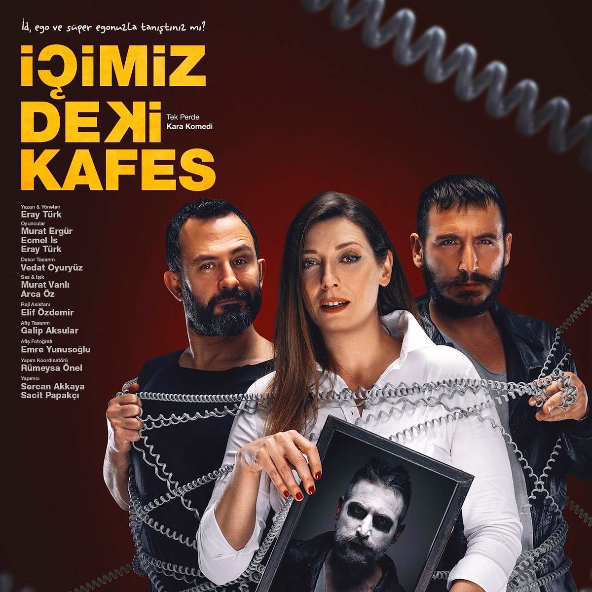 muratergur's tweet photo. Şuraya yılın en iyi oyunu bırakayım. RT yaparsanız belki siz de seyredebilirsiniz. #içimizdekikafes https://t.co/UmKi01a9UM