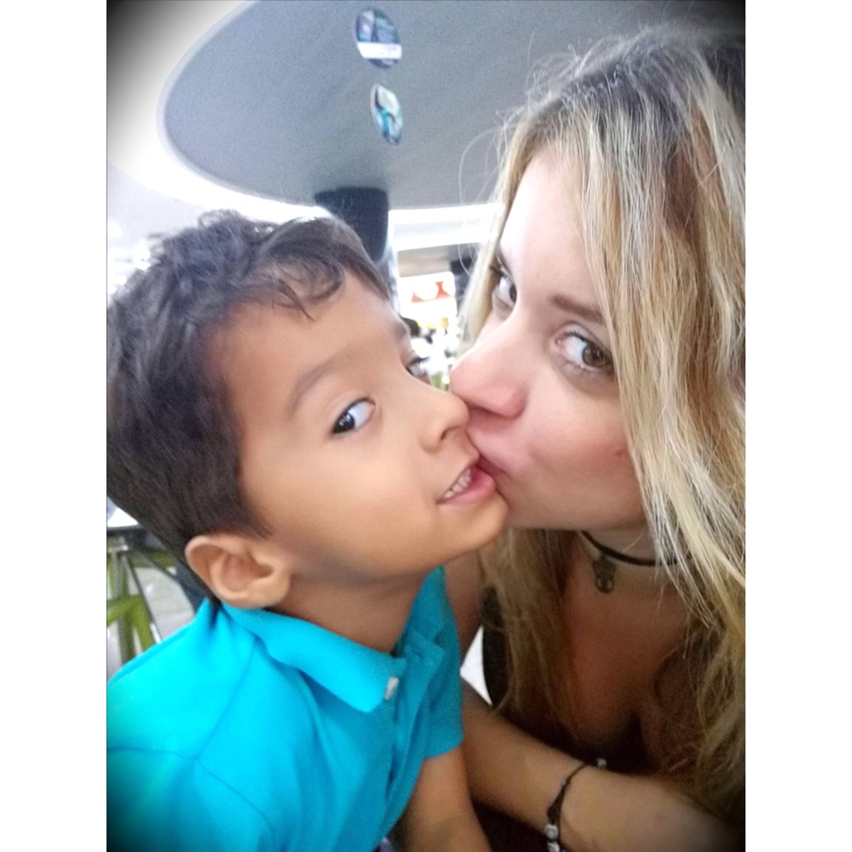 KARYFABREGASR's tweet photo. Holaaaa buenos días!
Hoy estoy muyyyyy feliz!!! Estamos cumpliendo años 🎉🎉🎉🎉
Feliz cumpleaños hijo de mi vida! Que Dios siempre te bendiga mi amor hermoso 💓 #MiPollito https://t.co/mugJ1xvZQ6