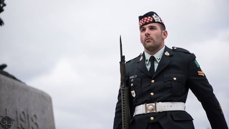 Today we honour the service and sacrifice of Corporal Nathan Cirillo, who was killed on this day in 2014, as he stood sentry at the sacred Tomb of the Unknown Soldier here in #Ottawa. #CanadaRemembers Photo by Cody Slavik