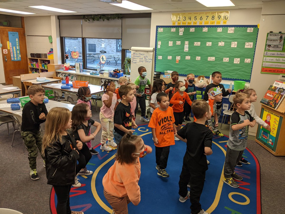 mrs_colling's tweet photo. Working out to the letter sounds!  Happy Friday! https://t.co/2el8jO4tsS