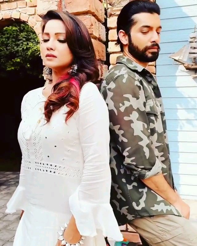 tambenimtarzim_'s tweet photo. Love glimpse with #Shaada💕
#SharadMalhotra #adaakhan #DoorHoGaya
📎https://t.co/HxauU3RQEZ https://t.co/Wi2LoGiucD