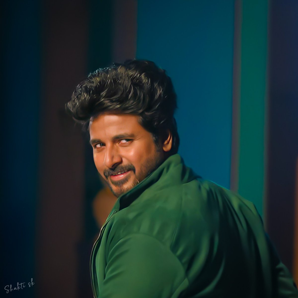 Nivi_Skfangirl's tweet photo. Varuney you look damn cute 😭😩🤤
Eppadi cute a erunthae , nanga enatha panrathu @Siva_Kartikeyan na 😤😩
Love you to core anna 😻🥰

Loop mode 🤤🕺🤞
#ChellamaVideoSong
#MegaBlockBusterDOCTOR https://t.co/sgaWL4aVTr