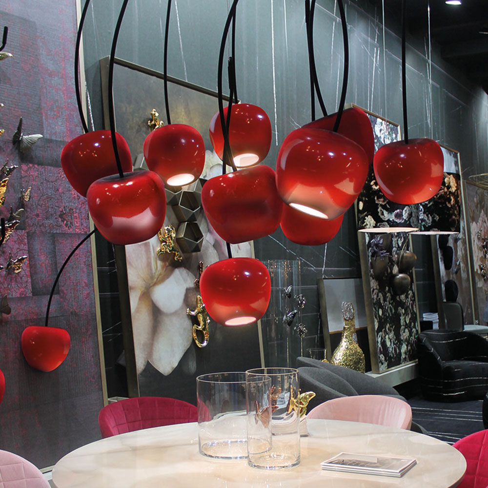 interiorBe's tweet photo. 🍒Cherry by @AdrianieRossi🍒
Iconica lampada a sospensione a forma di ciliegia🥰

🛍️Scoprila sul nostro shop in 5 diverse finiture: rosso opaco, rosso lucido, bordeaux lucido, placcato oro e platino.

#interiordesign #lampadario #cherry #ciliegia #cucina #soggiorno https://t.co/Sc9nLDFAhJ