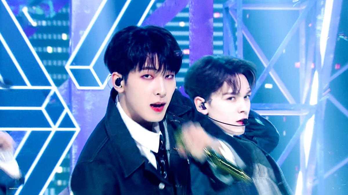 LIMERENCE717's tweet photo. 211022 뮤직뱅크 #Rockwithyou 
#세븐틴 #원우 #WONWOO
@pledis_17 https://t.co/9FQkVG2Bqg