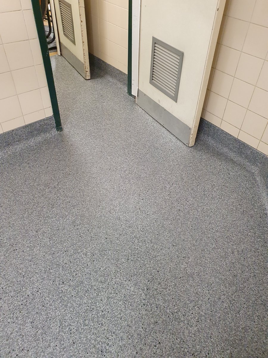 Flowcrete Flowfast Terrosso to customer toilets for national supermarket. Works completed overnight to ensure facilities could be used the following day. #Retail #Resin #Experts #QFlooringSystems
