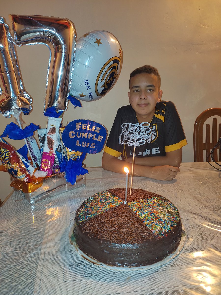 Luis Valderrama™ tweet media