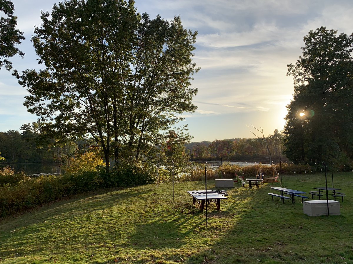 DbrxMosaicAI's tweet photo. Discussing algorithmic approaches towards more efficient model training with @Wellesley College #CS #DataScience students. #MosaicML #MLEfficiency #TechTalk https://t.co/7jn9BI17I9