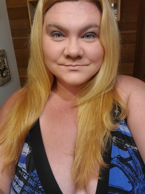 I have posted a fundraiser on #AdultMutualAid   https://t.co/Xrvd9l04yI  Check it out ↖️↖️↖️ https://t<a href="/tag/adultmutualaid"class="tags">#AdultMutualAid</a>