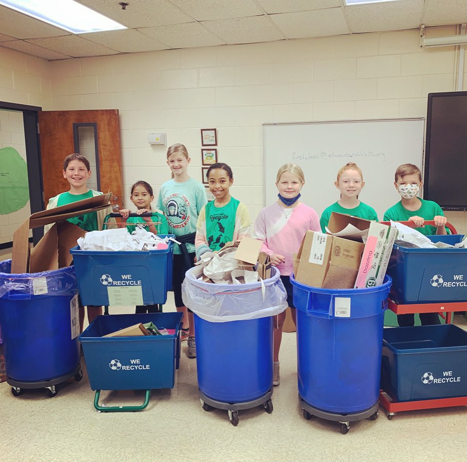 The Green Team is at it again! ♻️🦊#greenschool #recycle #teamfox