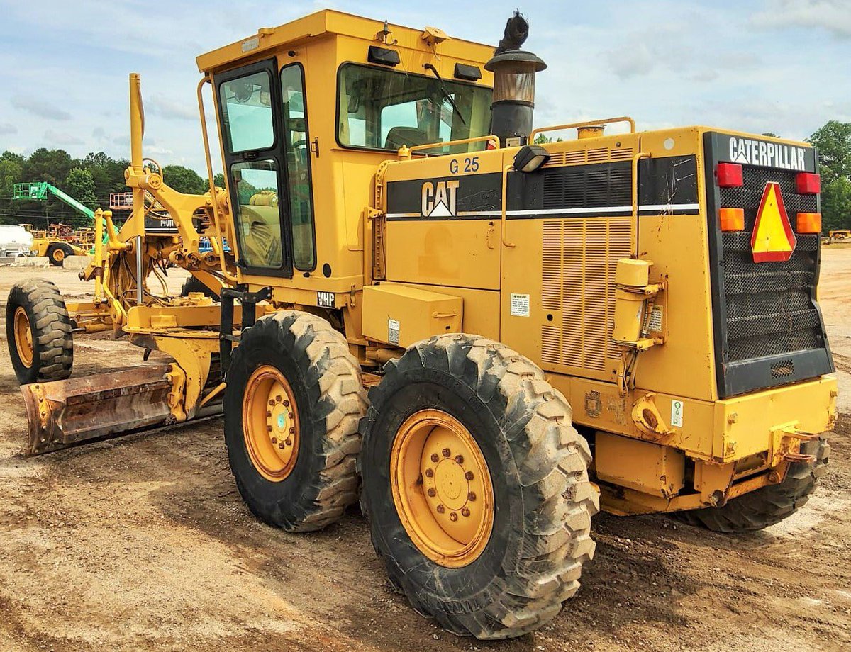 BruceEquipment's tweet photo. 2001 CAT 140H MOTOR GRADER
PRICE: $84,000
Location: Spartanburg, SC, USA
S/N: 2ZK06737

-7,748 Hrs
-Enclosed Cab
-Good Tires
-14’ Moldboard
-Rear Hitch 
#usamachines #bruceequipment #spartanburg #southcarolina #heavyequipment https://t.co/KpBvj4v4bN