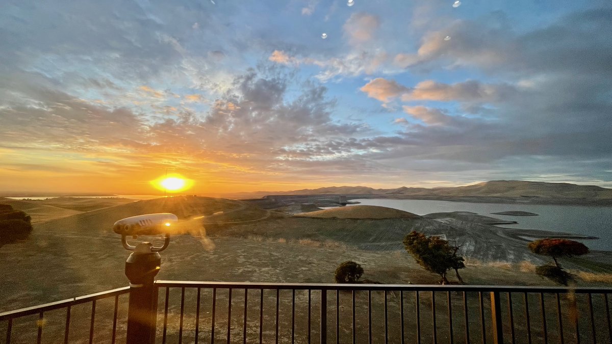 One of the great things about #proav is it can take you to pretty cool places. Check out the view! This will be the temporary office for our guys over the next week on our latest install.  New immersive exhibits are on the way!

#avtweeps