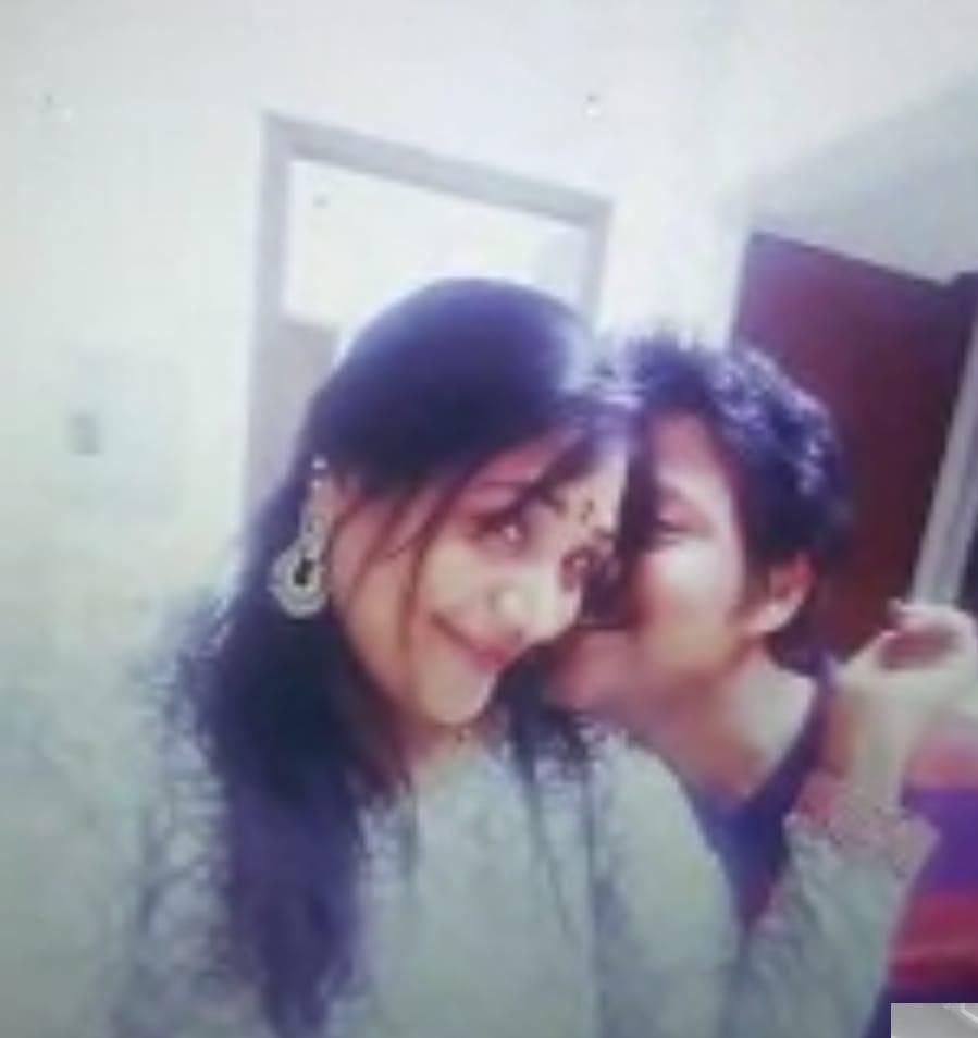 prasana_kumar's tweet photo. నువ్వు అందరి కాళ్ళు పట్టుకుని,వాళ్ల దగ్గర వీళ్ళ దగ్గర పడుకుంటే మీ ఇంట్లో వేరే వాడుకుంటున్నాడు ఒకసారి చెక్ చేసుకో bosedk పశువుల డాక్టర్ 😡😡😡😡😡 https://t.co/dR8cBwDbaU