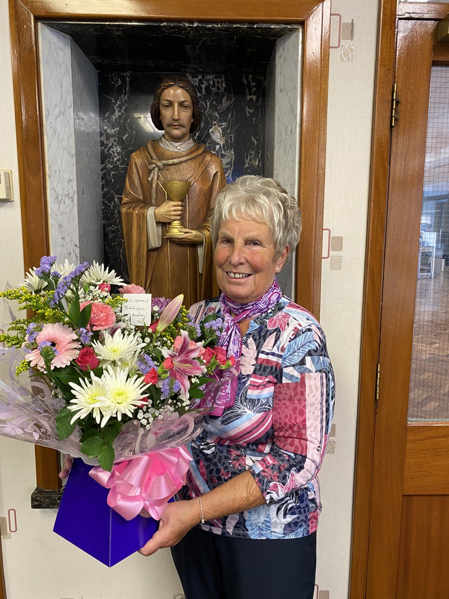 SEACHS1961's tweet photo. We would like to say a massive thank you to Audrey for her dedication to our school. She has worked with us for 40 years and is a massive part of our school community! Thank you from all that staff and pupils at eddies'! 🥳❤️ #thankyou https://t.co/RBzOgDRhOo