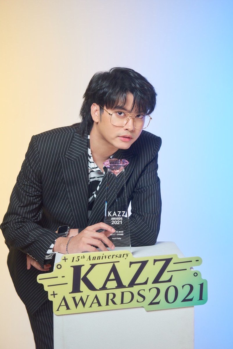 tanont916's tweet photo. ขอบคุณ KazzAwards2021 สำหรับรางวัล Popular Male Artist Awards มากครับ ขอบคุณพี่ๆ ทีมงานเบื้องหลังทุกท่าน ขอบคุณแฟนๆ ทุกท่าน ที่ทำให้มีรางวัลนี้ขึ้นมาเป็นกำลังใจให้พี่ๆ ทีมงานและนนท์ครับ 
#KAZZAWARDS2021 
#KAZZAWARDS2021xSCG 
#nonttanont #nontfam https://t.co/EjG984LiEO