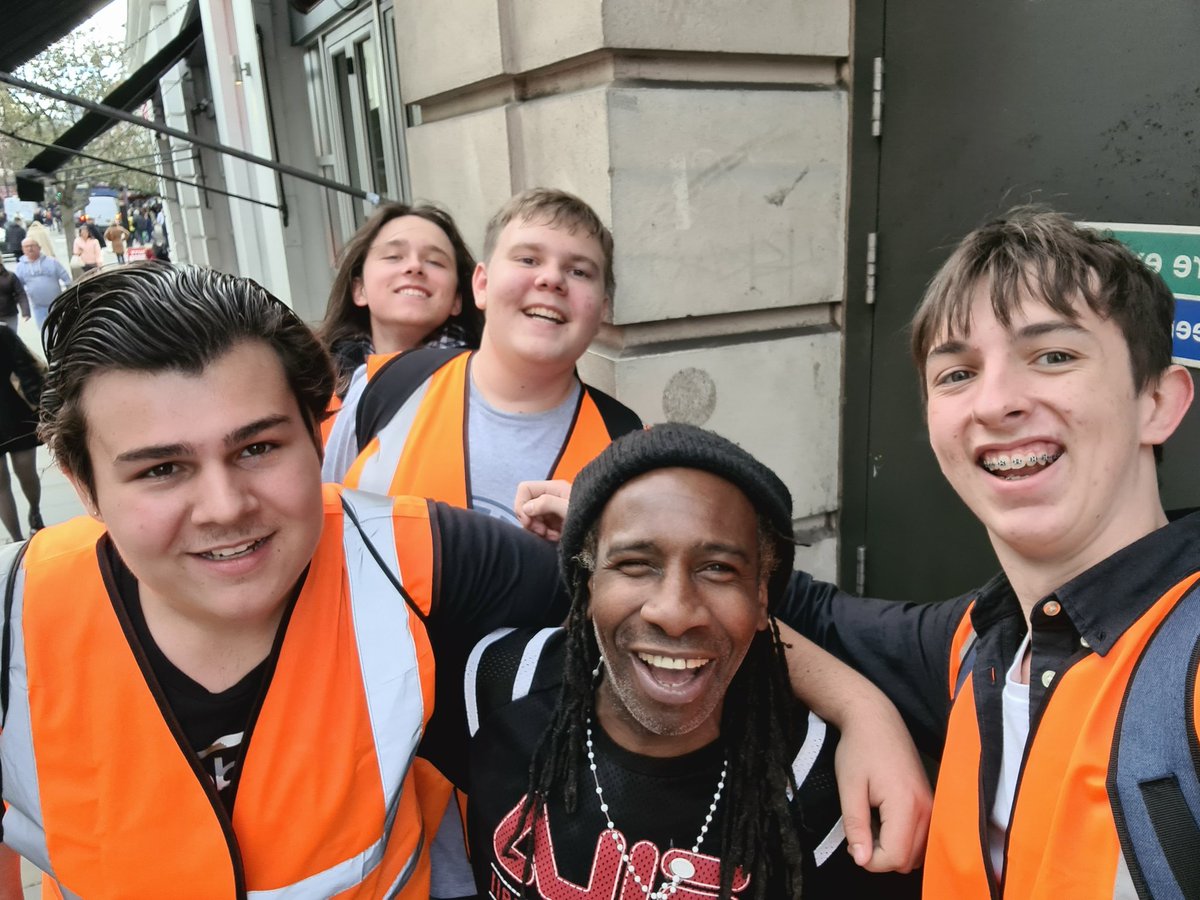 RBAwheelbarrow4's tweet photo. Just watched this busker and thanked him for his time #RBAmonopoly #RBAwheelbarrow @RBA_Sixth https://t.co/TZWpY5cRlF