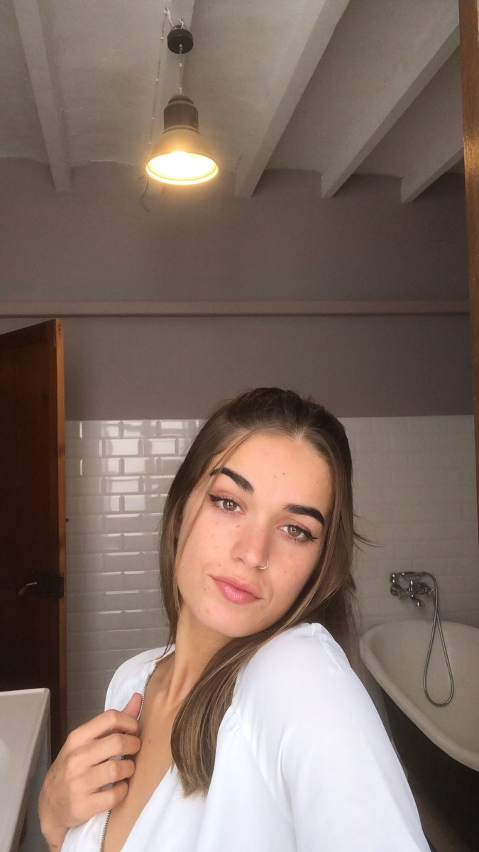 aidaalvarez110's tweet photo. mi baño da pa muchas fotos https://t.co/8xvxDoy7Sa