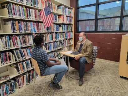 CWHS_Office's tweet photo. Our first #FutureFocusFriday! Fast chats and speed interviews in the LLC! Thank you to our local partnerships for supporting our students in such meaningful ways! #CWway #PortraitsofaGraduate #CWHS #practiceinterviews #learntonetwork https://t.co/AgjzW9Abmb
