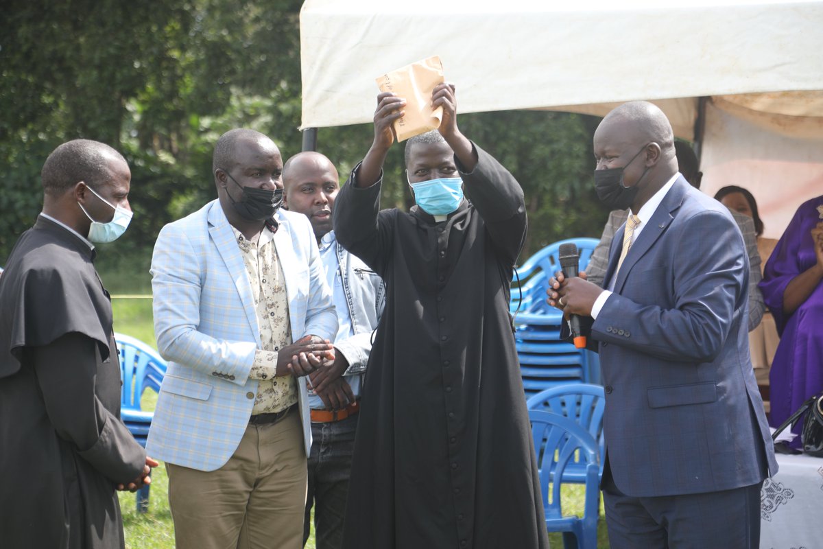 AnitahAmong's tweet photo. I thank the church for stepping in to support the education infrastructure in the Country and for being at the centre of offering the much-required services to our people in Kassanda. https://t.co/txICOuuZ59