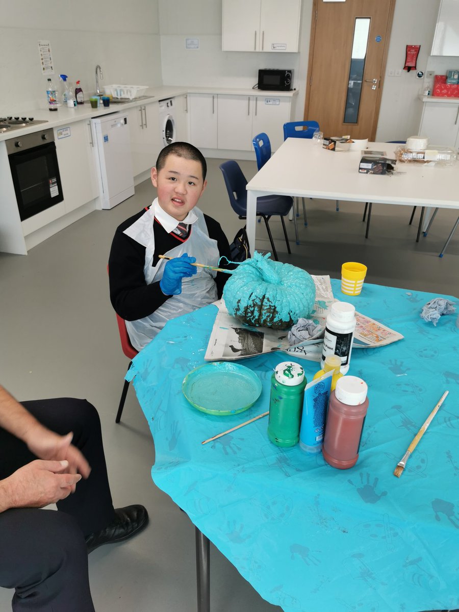 Cantonian_Base's tweet image. Tweet 2 of 3: A spooktacular end to a wonderful term for our pupils 🎃☠️🦇 hope you all have wonderful half term, make lots of memories and stay safe 😊 #accessbase #successforall #learningneverstops #happyhalfterm #Spooky