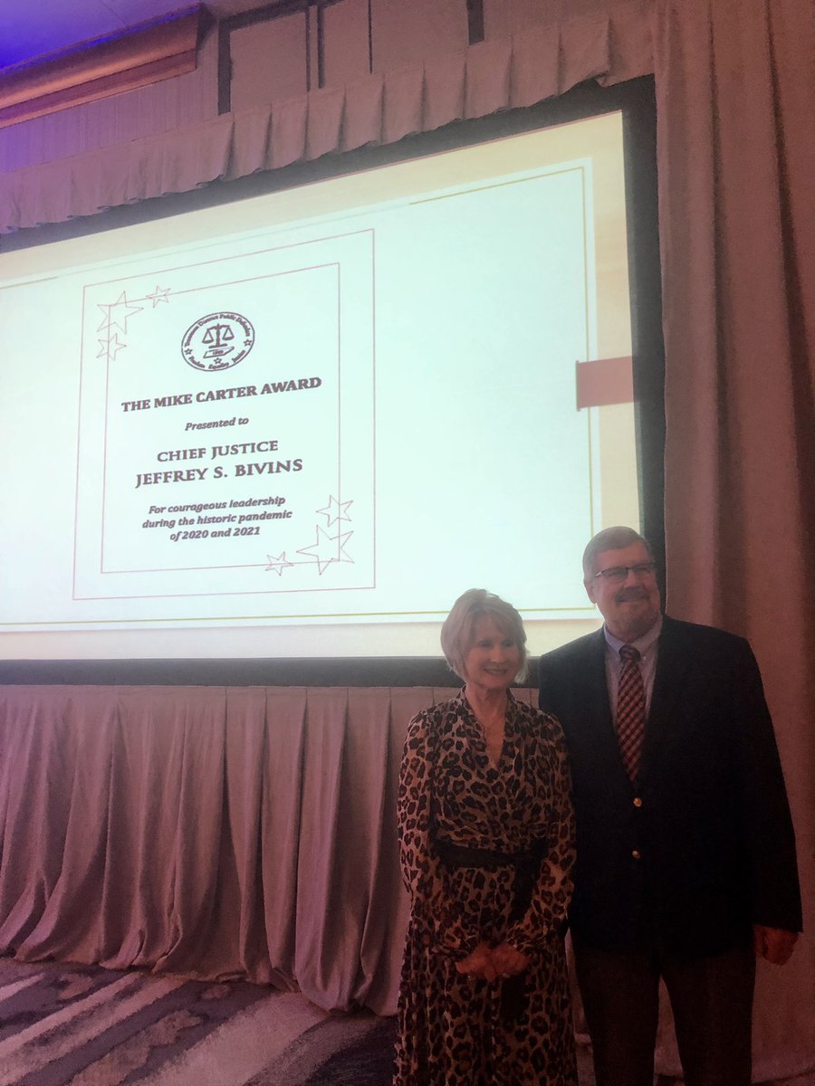 It was my privilege to attend this years Public Defenders Conference in Chattanooga and to present the first annual Mike Carter Award to Chief Justice Jeffrey S. Bivins for courageous leadership during the historic Covid-19 pandemic of 2020/2021. #TnLeg #CHA