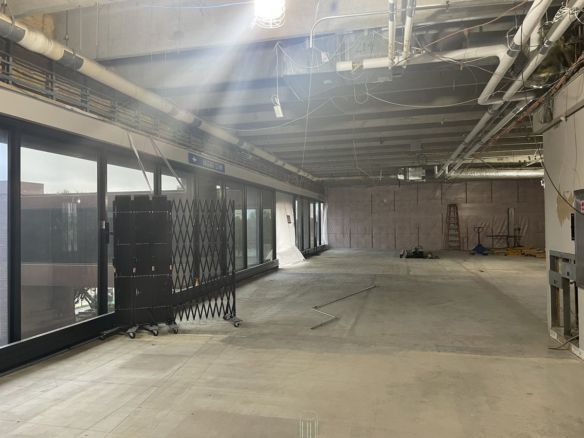 LNKairport's tweet photo. A little Friday photo update on our #LNKNext terminal project. Major work being done to the north end of the building. #FlyLNK https://t.co/8UGS2NTz3v