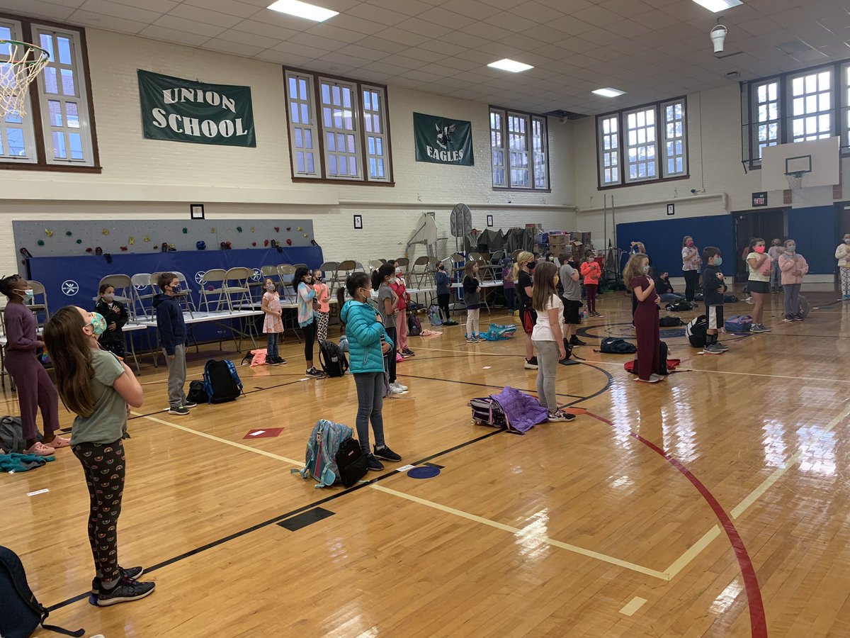 FarmingtonUns's tweet photo. Choir has started at Union School! Look how big our choir is this year. We are so excited to have this wonderful opportunity to sing together! https://t.co/zkbxdP4isT
