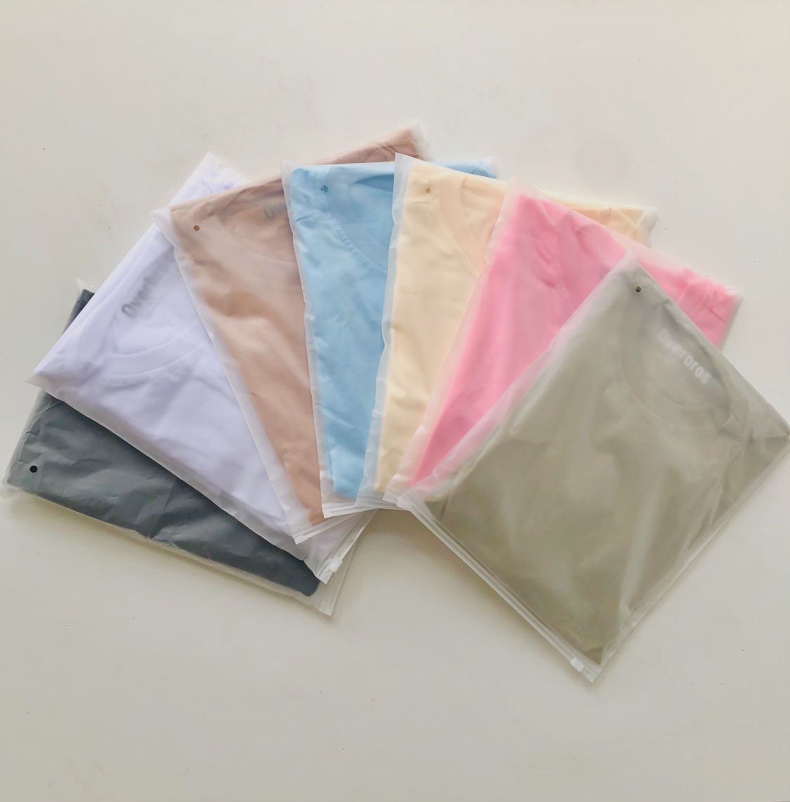 overbros_'s tweet photo. Kalau korang penggemar baju oversized, check out Shopee Overbros. Pilihan warna banyak, cutting pun nice and paling best gender neutral (unisex) 😆.  https://t.co/MDpO5BXnMc https://t.co/nRpfI9mtgw
