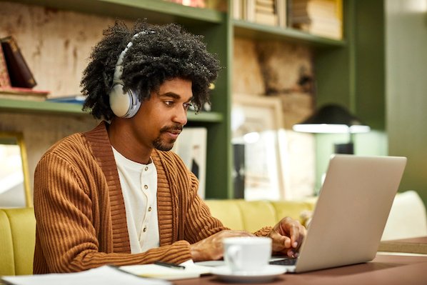 demicco's tweet photo. A good conference website design should follow best practices. Keep in mind these 22 helpful tips from @HubSpot while designing your own conference website. https://t.co/zf535X1Ip8 #webdesign #conferences #CTA https://t.co/SxrFjR320f