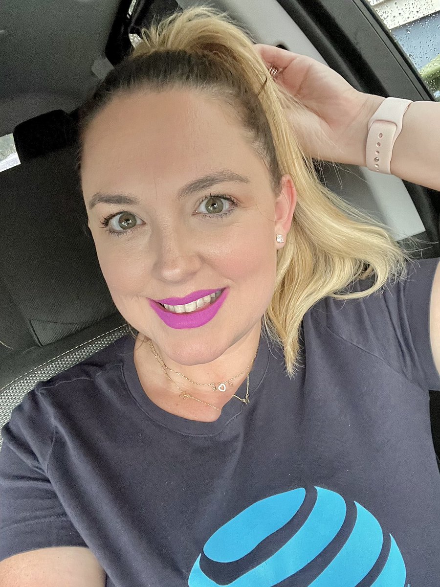 KatrinaS_OneFLA's tweet photo. Friday Smiles.. show your smile before the mask gets put on! Pass on a Smile! #EastBizSmiles #OneFLASmiles #EastmeansBIZ @MarisaR__ATT @MiamiMSSQuality @FLAwlessNB @One_FLA @Sumitra_Coote @StasZ55 @TiffanyPoston @emilywiper @Ang_Rutherford1 @jrluna11 https://t.co/W6WeSQ3FGn