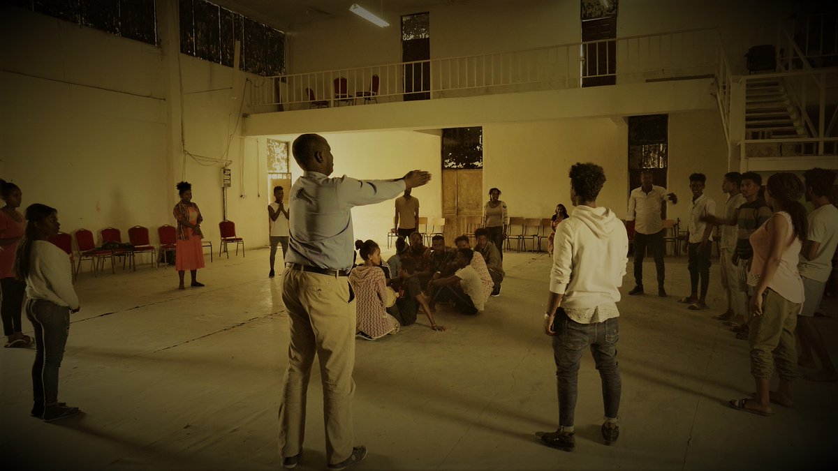 omo_south's tweet image. Olisarali Olibui having his first ever theatre training at Wolkite University 
 #vocalexercise and #theatregame with #wkutheatreartsstudents @merrytesfaye26
#SOT Revealing the unseen Ethiopia through Performing Arts
southomotheatre.com