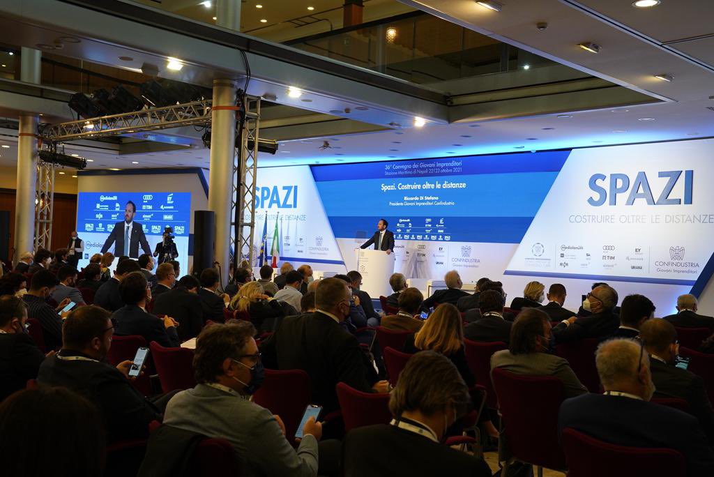 Bisogna imparare a non usare oggi le risorse di domani: che si tratti di debito, clima, acqua o materie prime, le generazioni presenti non possono aggrapparsi a quelle future.
Il passato ci sta ospitando da troppo tempo, guardiamo avanti - @Ridistefano #Spazi2021