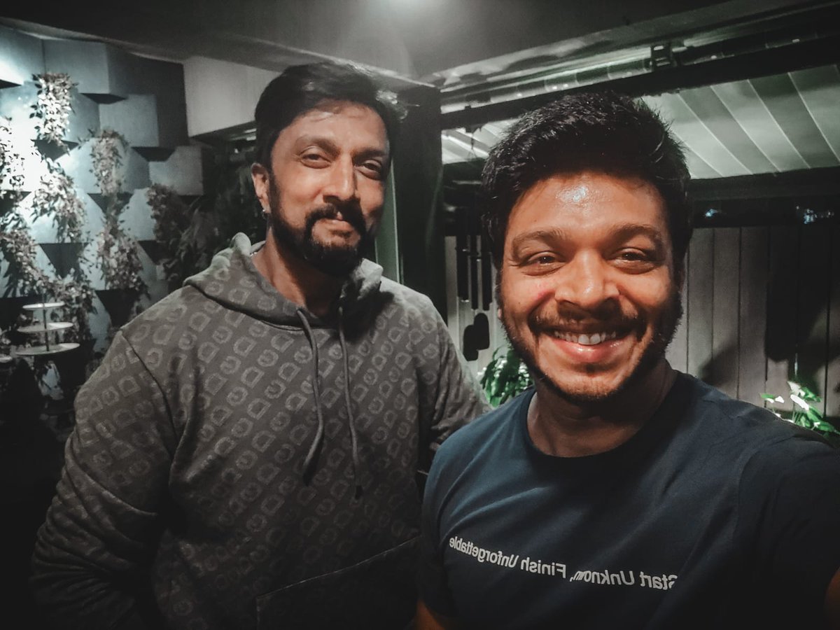 SRINI (@lordmgsrinivas) on Twitter photo Thnk u very much for releasing our video song <a href="/KicchaSudeep/">Kichcha Sudeepa</a> sir..
youtu.be/kYchGl4cHA4
#GichaGiliGili #5lakhviews
#OldMonk
#ComingSoon Thnk u very much for releasing our video song <a href="/KicchaSudeep/">Kichcha Sudeepa</a> sir..
youtu.be/kYchGl4cHA4
#GichaGiliGili #5lakhviews
#OldMonk
#ComingSoon
