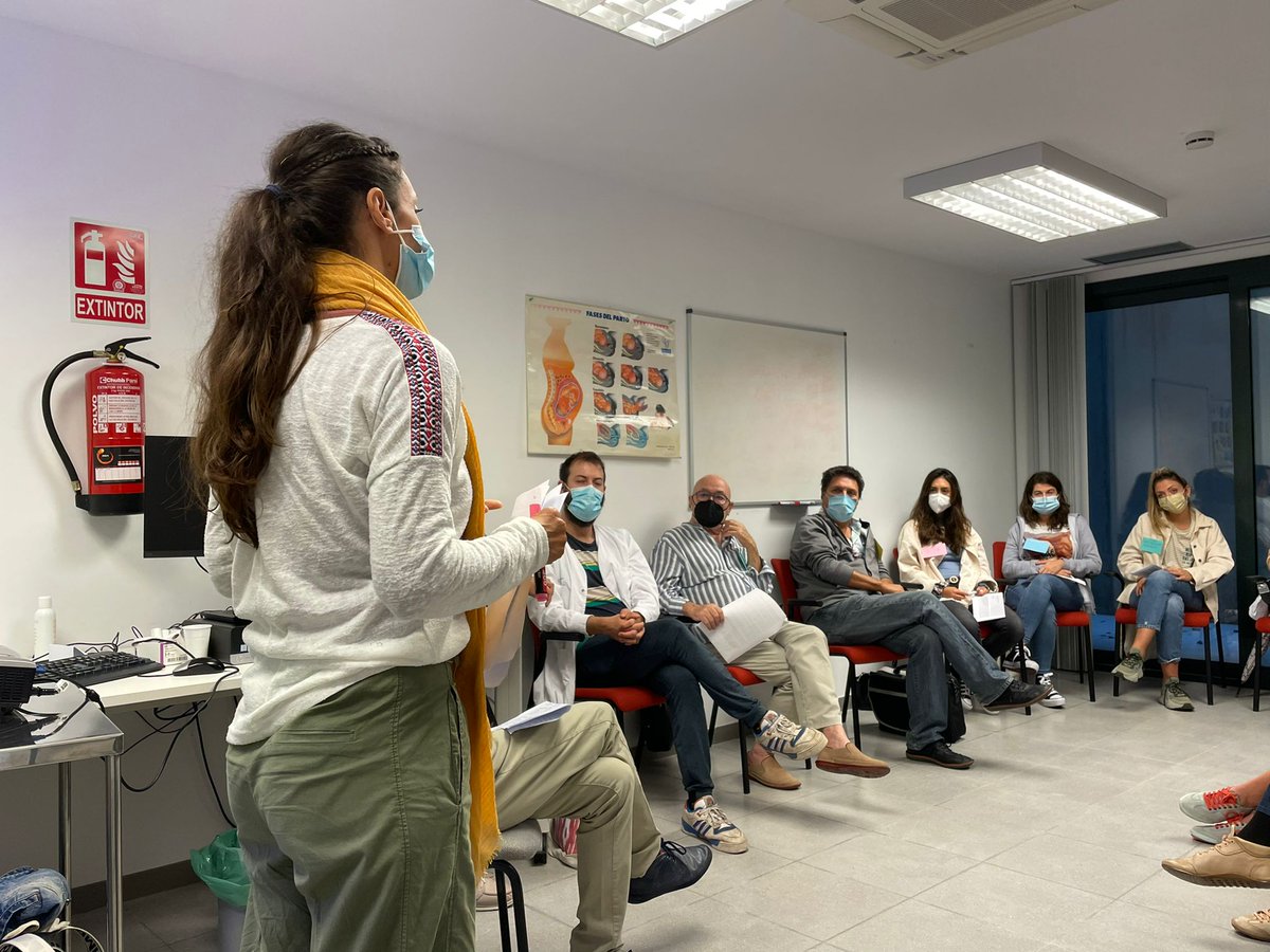 pacientactiuib's tweet photo. Avui Albert Vidal, M. Isabel Cepeda i Pablo Serrano, pacients acti@s han presentat el Programa al @CsEsporles d'@apmallorca.
▶️Reencontre, motivació i ganes: grans conceptes 🔝 que resumeixen la sessió d'avui.
Gràcies @aina_porcel i @ainamunoz per la vostra implicació! 😃😃 https://t.co/QDDTvMZflR