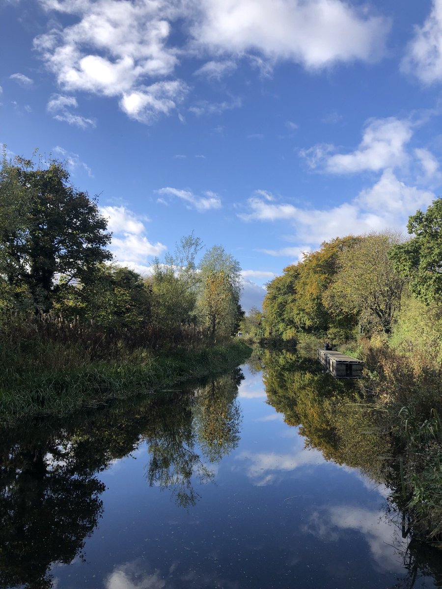 growe73's tweet photo. The luxury of a lunchtime run in the sun. Beautiful afternoon in the Burgh today. https://t.co/Ae2MkPeKE2