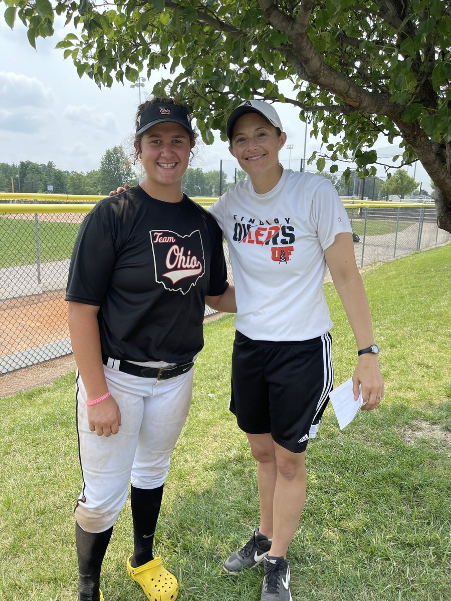 MckennaHeadley's tweet photo. @CoachLeedy @DloweOilerkid @UFOilerSoftball https://t.co/wM5YCr6ds1