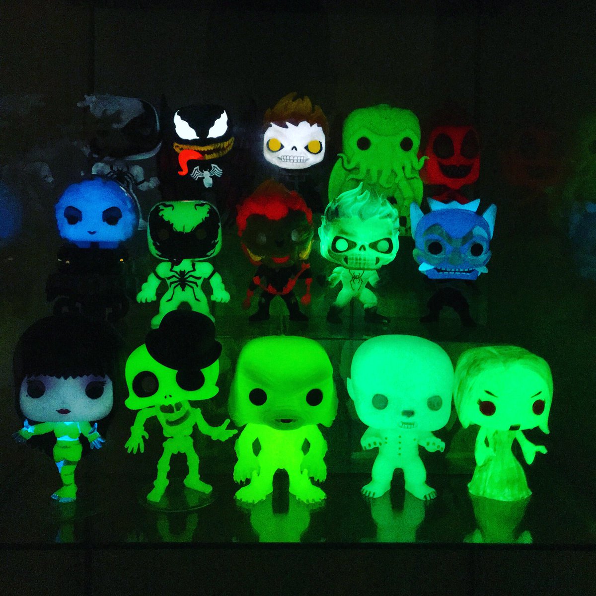 October 22: Glow
•••
👑 <a href="/OriginalFunko/">Funko</a>
📷 #FunkoPhotoADay 
📸 #FunkoPhotoADayChallenge
⭐️ #FunkoFunatic 
#funkophoto #funkophotography #funkopop #funkocollectors #funkofamily #TWIFPhotos #chase #glow #chase