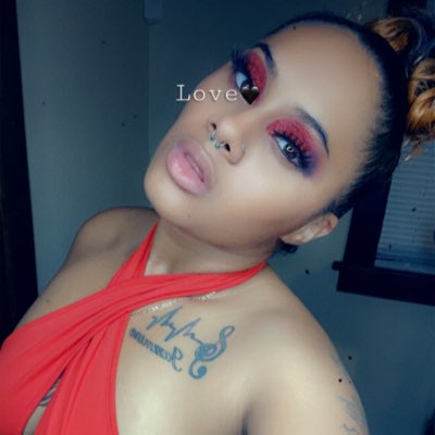 Nariah1982's tweet photo. #NewProfilePic https://t.co/ThmJhVZ4ce