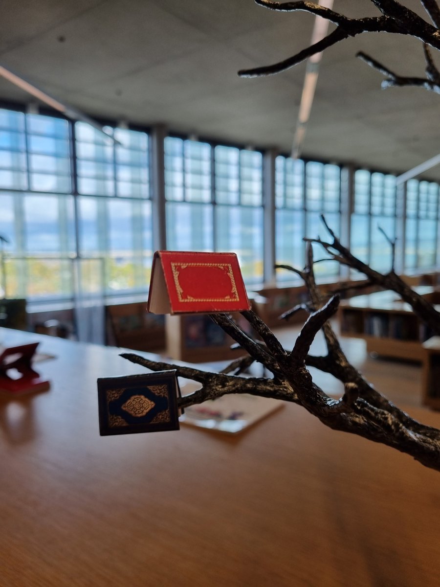 DLR_Libraries's tweet photo. Come hither and visit the book tree in #dlrlexiconlibrary. 

Our very talented colleague Séan has created this spooky but intriguing book tree to house part of the Lilliputian library he also created. 

Have you spotted it yet? Check and see when we reopen after the #bankholiday https://t.co/hUKZfMBXvD