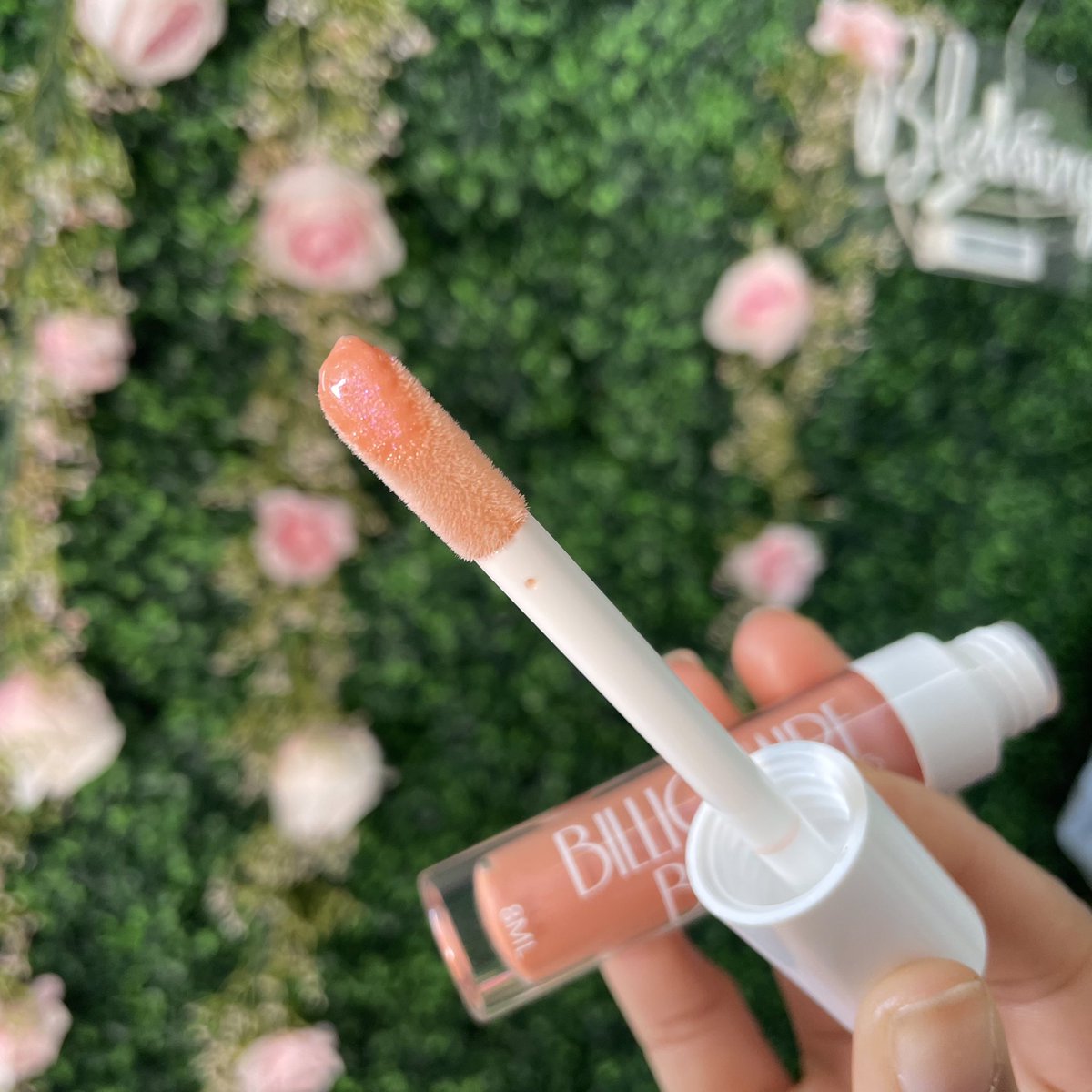 billionairebco's tweet photo. Meet ‘Oo Lala’ 💓 A new everyday soft pink lippie, with a hint of purple iridescent pigments for that ‘Oo LaLa’ moment. 

You’re everyday gloss doesnt have to be boring! 
This limited edition gloss will be available October 29 at Noon! 
Also,there will also be a gloss sale 🤍✨ https://t.co/wCNsLxkGZx